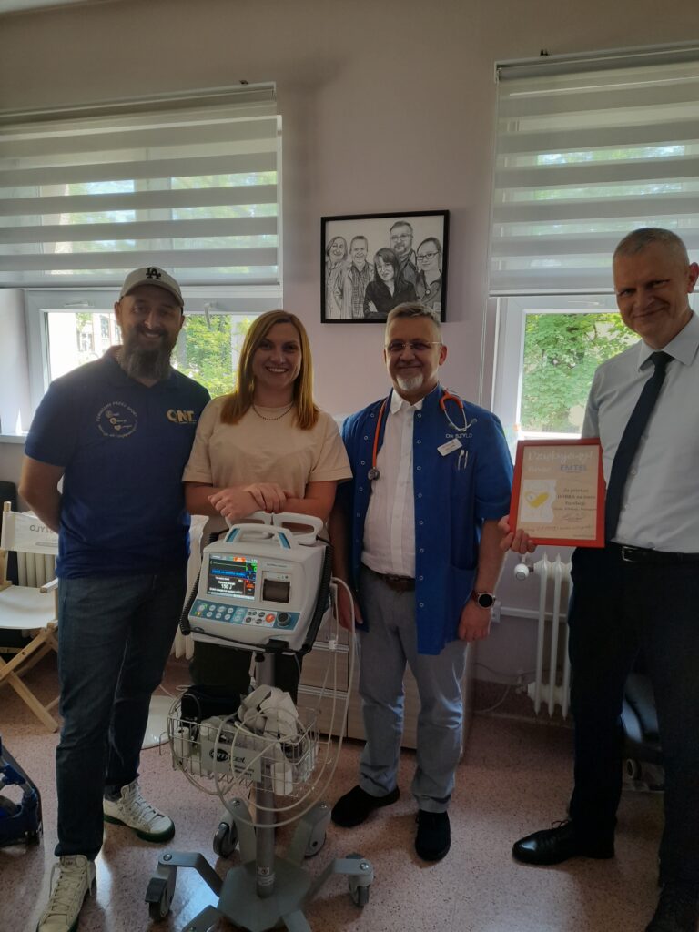 Nowy defibrylator z funkcją kardiomonitora 02.06.23 (2)