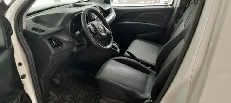 zdjęcia auta- srodek 1